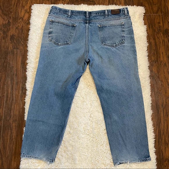 LL Bean Classic Fit Jeans Mens 44X29(28) Med Wash Straight Leg Distressed - Picture 5 of 8